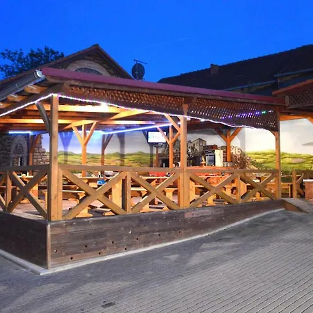 Zlaty Lev Wellness Club Курортный комплекс Puclice