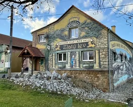 Zlaty Lev Wellness Club Курортный комплекс Puclice