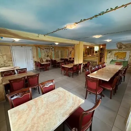 Zlaty Lev Wellness Club Курортный комплекс Puclice